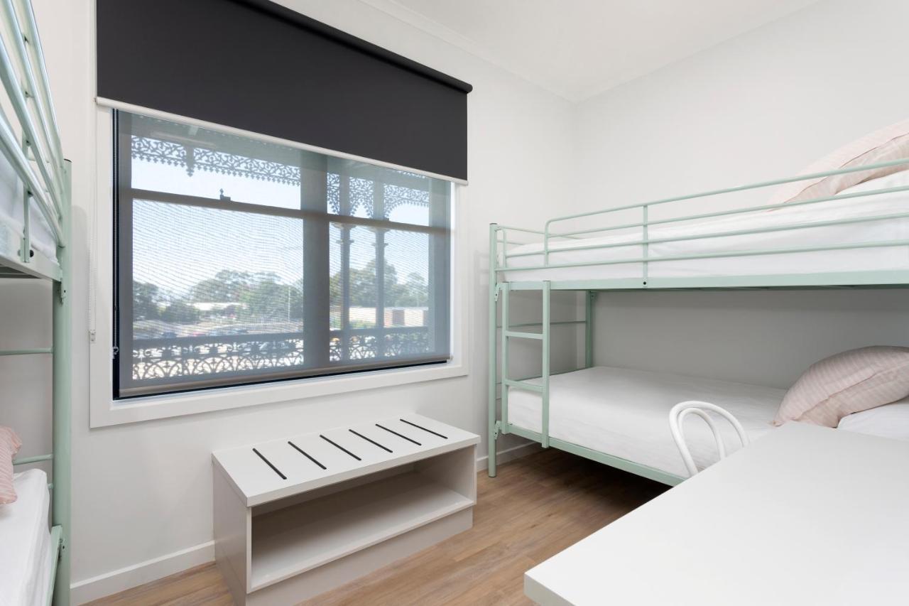 Grand Terminus Hotel Bairnsdale Kültér fotó