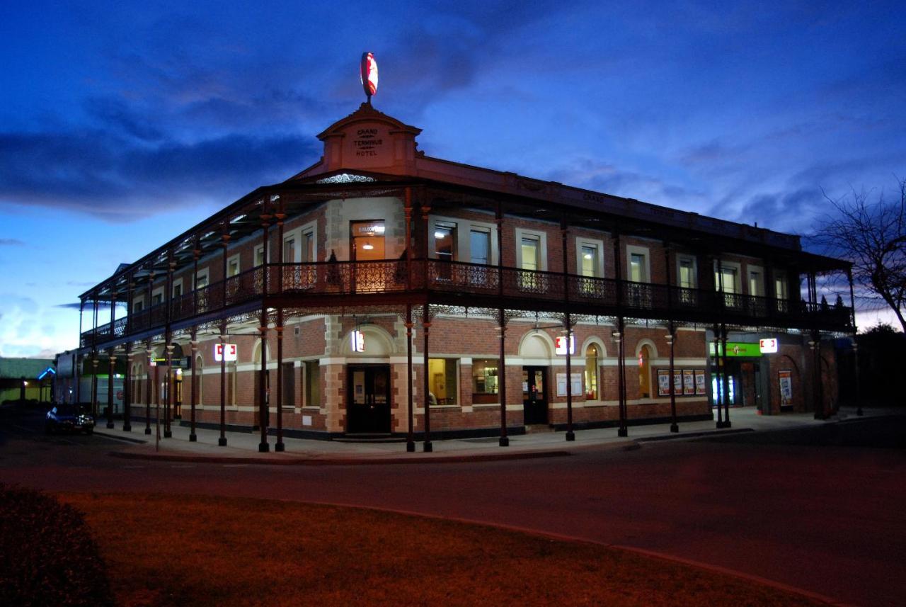 Grand Terminus Hotel Bairnsdale Kültér fotó